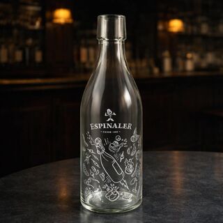 El arte de la línea: Serigrafía en una tinta que transforma la botella de Vermut Espinaler